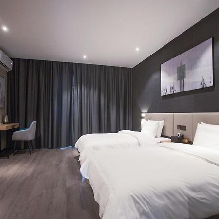 Thank Inn Chain Hotel Hunan Huaihua Hecheng District South High Speed Rail Station Eksteriør billede