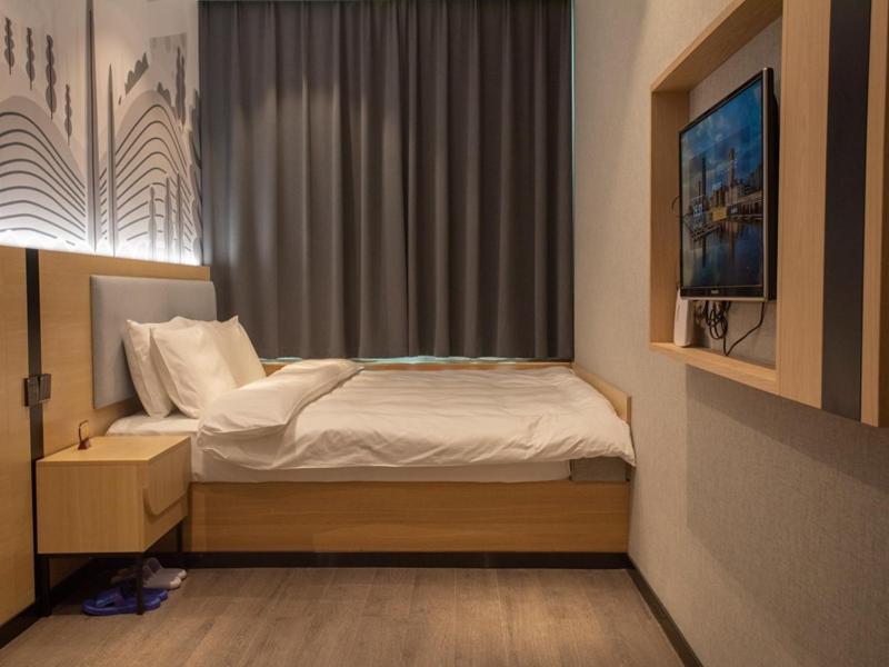 Thank Inn Chain Hotel Hunan Huaihua Hecheng District South High Speed Rail Station Eksteriør billede