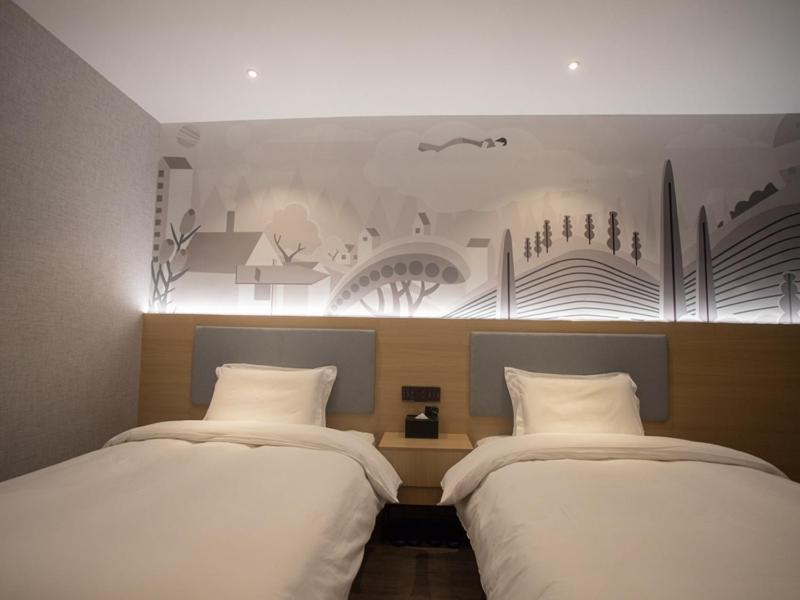 Thank Inn Chain Hotel Hunan Huaihua Hecheng District South High Speed Rail Station Eksteriør billede