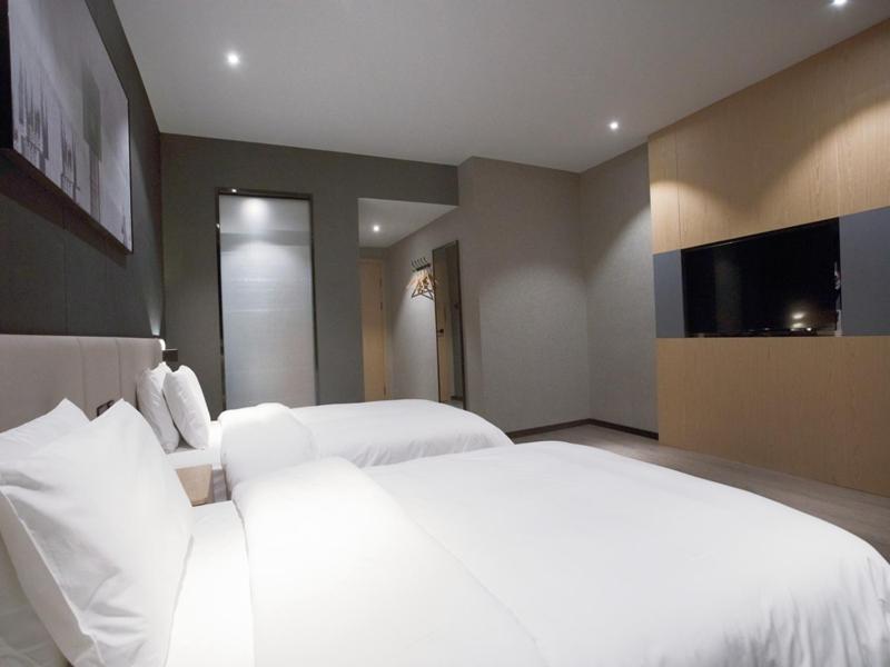 Thank Inn Chain Hotel Hunan Huaihua Hecheng District South High Speed Rail Station Eksteriør billede